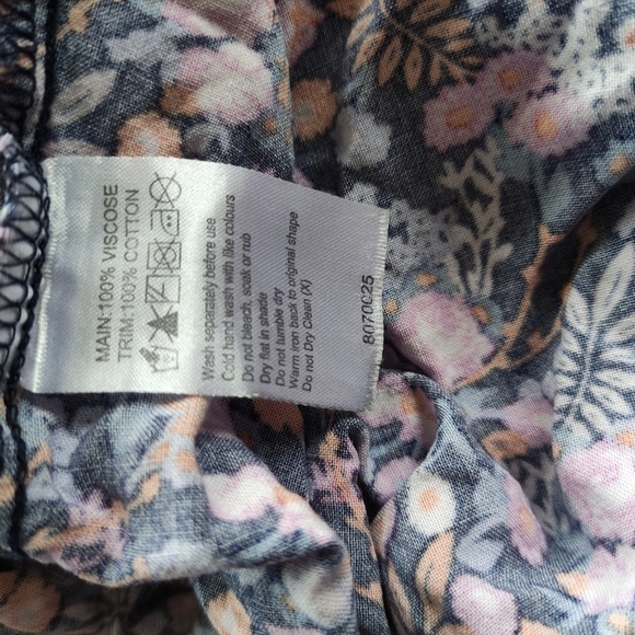 Eve's Sister long sleeve dress - Picture 4 of 4